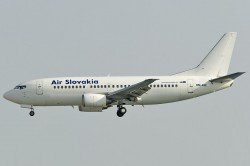 2004917_AirSlovakia_B733_OM-ASE.jpg