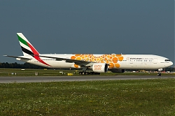 A6-ENR_Emirates_B773_Expo2020-orange_MG_5252.jpg