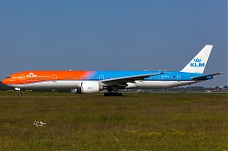 PH-BVA_KLM_B773_OrangePride_MG_4216.jpg