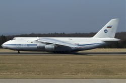 RA-82040_224th-Flight-Unit_An124_MG_9864.jpg