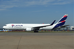 3830_B767F_CC-CXE_Latam_1400.jpg