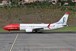 8847_D737M_SE-RTC_Norwegian_1400.jpg